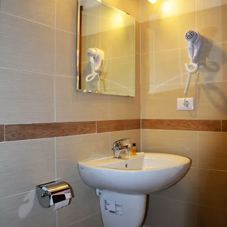 Baron ホテル スカウリ