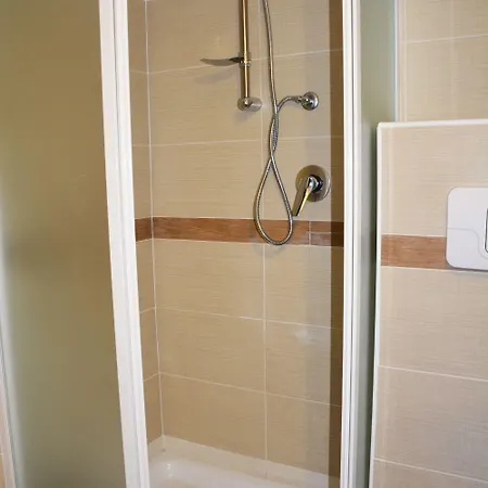 Baron 2* スカウリ