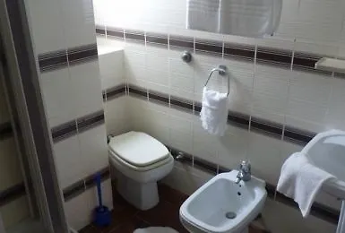 Ξενοδοχείο Baron 2*