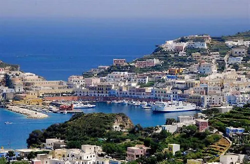 Baron 2* Scauri (Lazio)